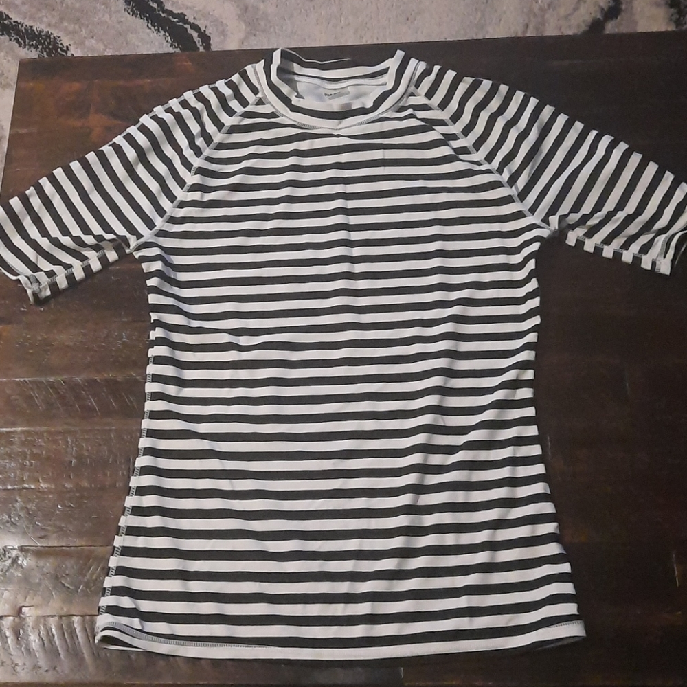 Parisienne top‎